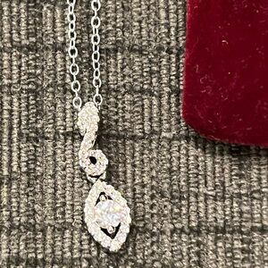 Helzberg Diamonds pendant